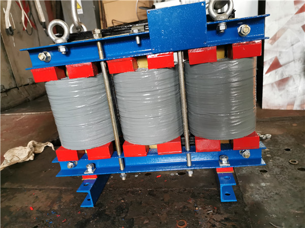 干式变压器(图1)